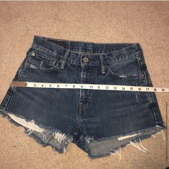Levi’s 514 High Rise Jean Shorts - Picture 6 of 9